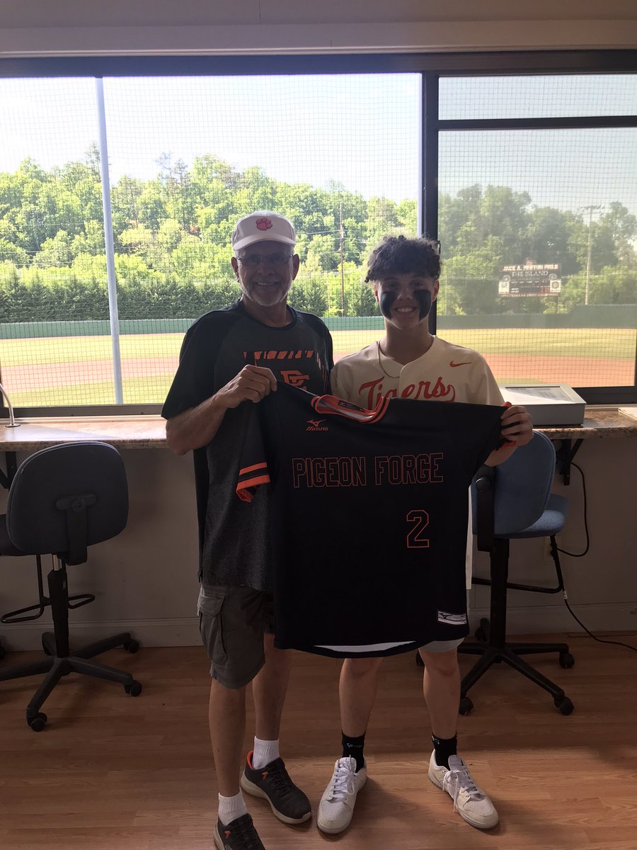 pftigerbaseball's tweet image. Tonight’s Honorary Captain for Game # 35 vs Alcoa is Mr. Roy Lafollette. Roy has been our PA announcer for 11 seasons. He has helped create a fun game day atmosphere for players and fans. In his free time, he enjoys time with his family. Thank you Roy for everything you do!!!!