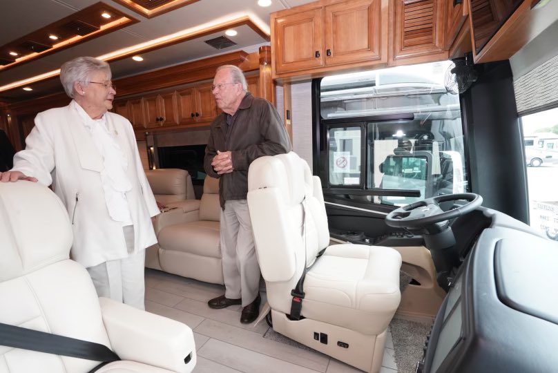 GovernorKayIvey's tweet photo. Tiffin Motor Homes is a great #MadeinAL success story. I was impressed with all the amenities the motorhomes I toured today in Franklin County currently offer. With more families wanting to get outdoors, I’m glad there is an AL company giving folks the opportunity to do so. https://t.co/Ubm1l6s8OP