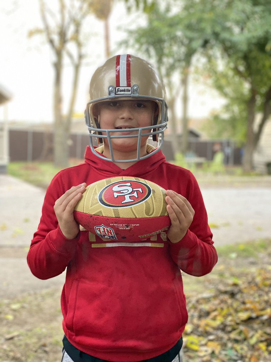 krissygurl707's tweet image. @The99Athlete Drake Jackson! My son Drake is sooo stoked you’re a 49er! #samenames #Drakesrule #welcometotheteam #49ers