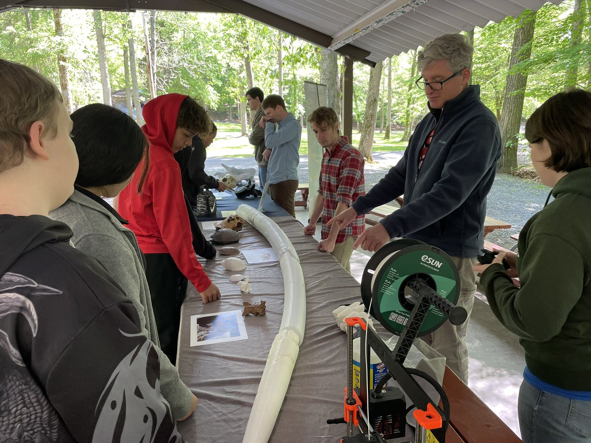 MrsJoyner_ELA's tweet photo. Thank you East Tennessee Local Section of @ChEnected, @EastmanChemCo, @KCS_District, and @visithandson for this amazing #StemFieldDay. @KCS_Sevier https://t.co/z53rpOeJKf