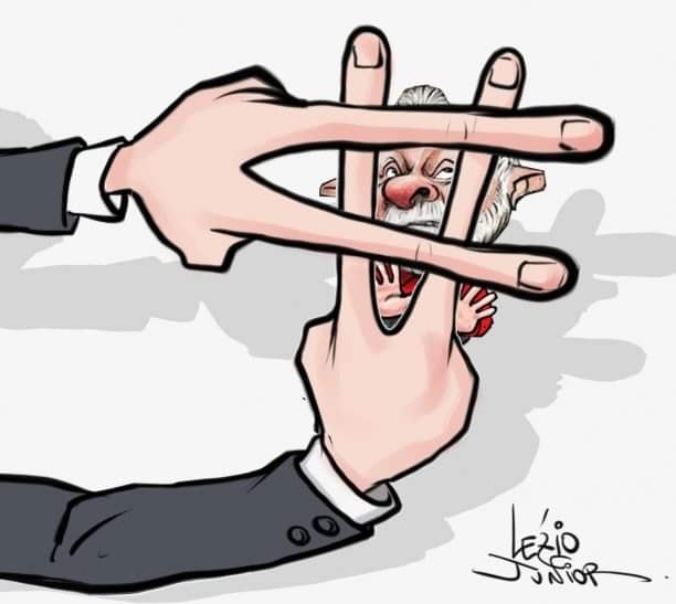 REICANAL1's tweet photo. #LulaNaCadeia https://t.co/Y2ys43zweX