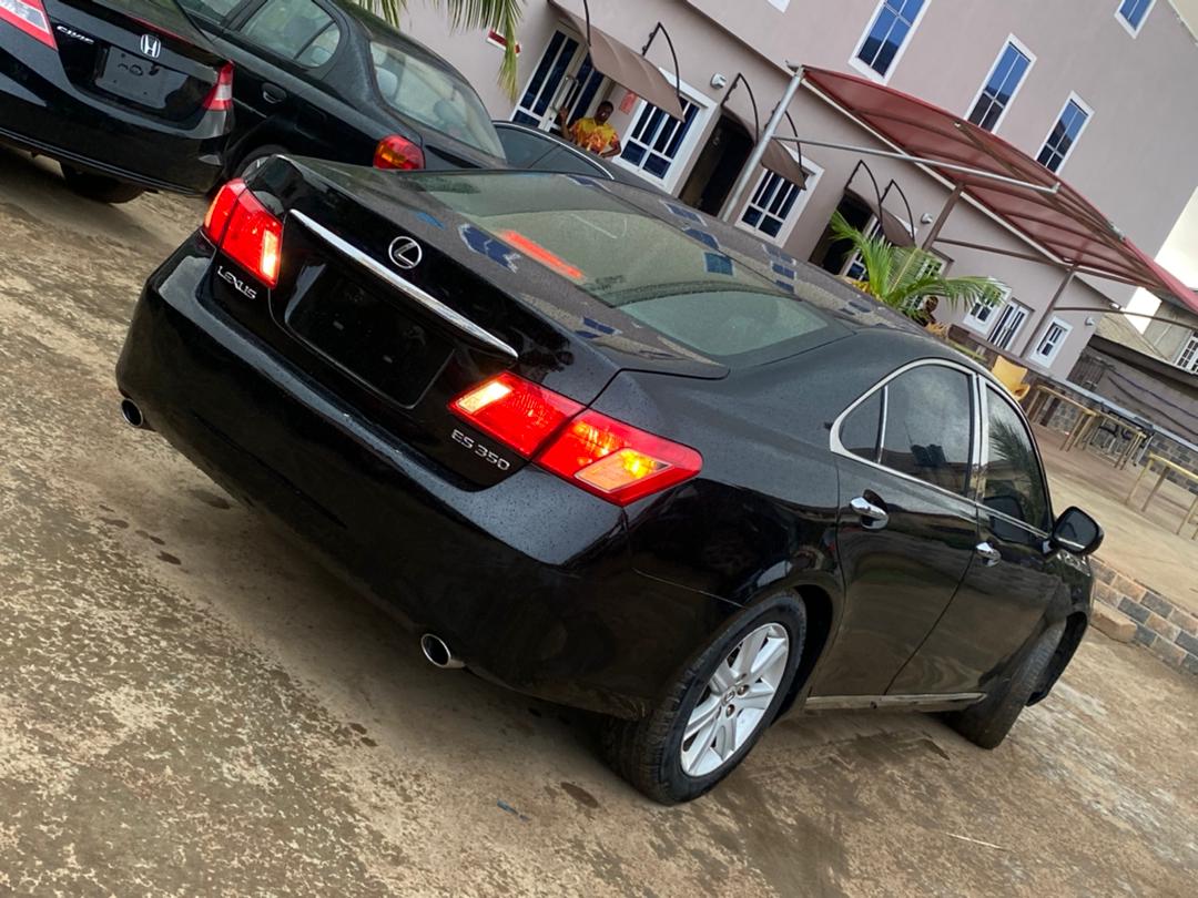 Emmyeddy6's tweet photo. First body 2009 Toks standard Es350 Lexus available 3.440m
WhatsApp:08182329862
We swap
We deliver Nationwide
 @Iagos.........

Gbola
Portable
Apostle
#nudity
Sabinus https://t.co/y35tAR8zeP