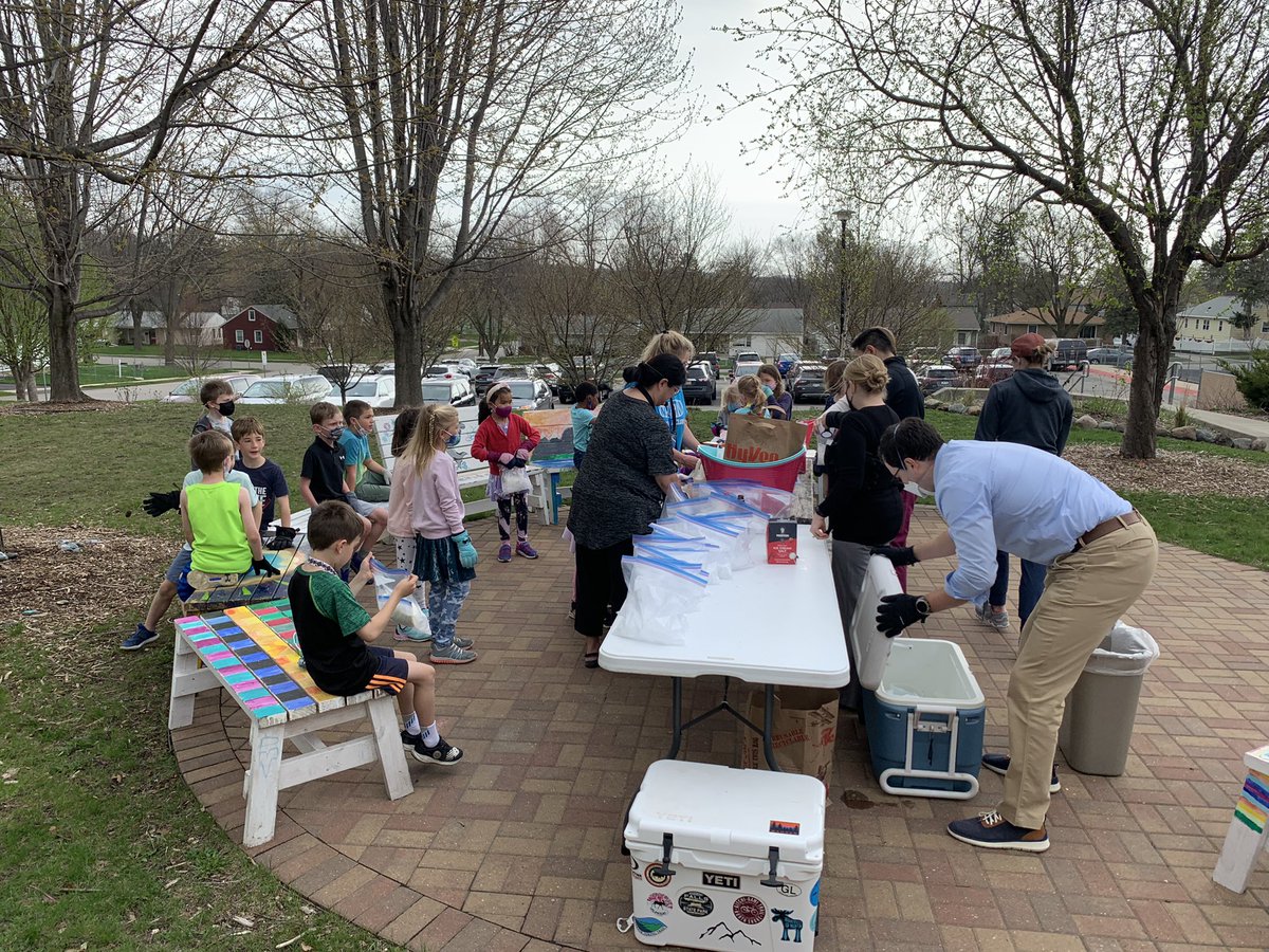 RPSWashington's tweet photo. Girl power and ice cream making! Great day! #positivetees https://t.co/EKD8kMcSUY