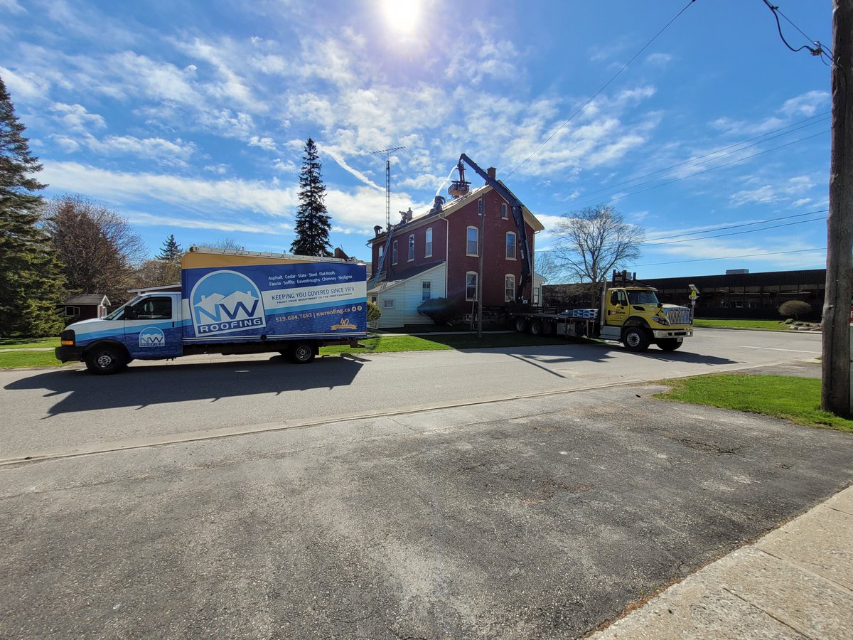NWRoofing1978's tweet photo. What a way to start off the week! π€©
This #roofing project is just a hop, skip and a jump down the street from our office and shop in beautiful #PlattsvilleON.
#StratfordON #WilmotON #AyrON #WoodstockON #OxfordCounty #PerthCounty #YourLocalRoofer https://t.co/8sPA8vJNjZ