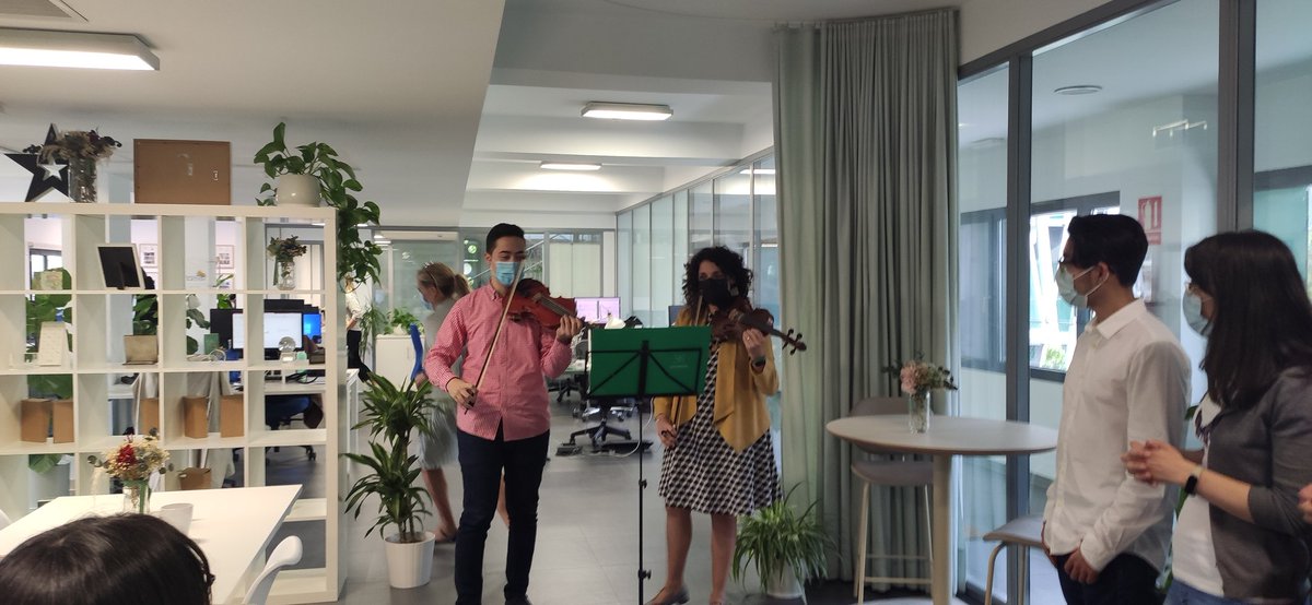 ✅Hoy hemos celebrado en <a href="/EuroVertiC/">EuroVértice</a> el #DiadeEuropa 🇪🇺 Nos hemos comido las estrellas de la tarta 🇪🇺 del mismo modo que abordamos cada proyecto, con mucha intensidad!!! Feliz día compañeros en especial a los que han amenizado la velada. Orgullosa de pertenecer a este equipazo.