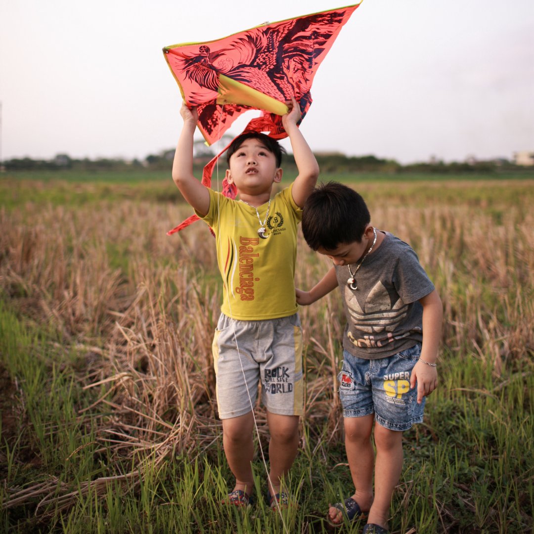 BTPL_MI's tweet photo. What do kites, sailboats, and windmills have in common? They're powered by the wind! Ages 5-10 can explore hands-on wind activities on the youth terrace on May 14th at 1 pm. Register here: https://t.co/FmTL6mZYs4

#STEAM #STEM #KidsScience #BTPL #LeapIntoScience https://t.co/0KspkK2PFd
