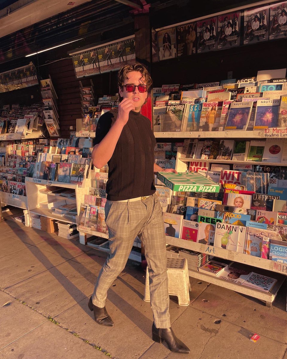 MERCHANT tweet media