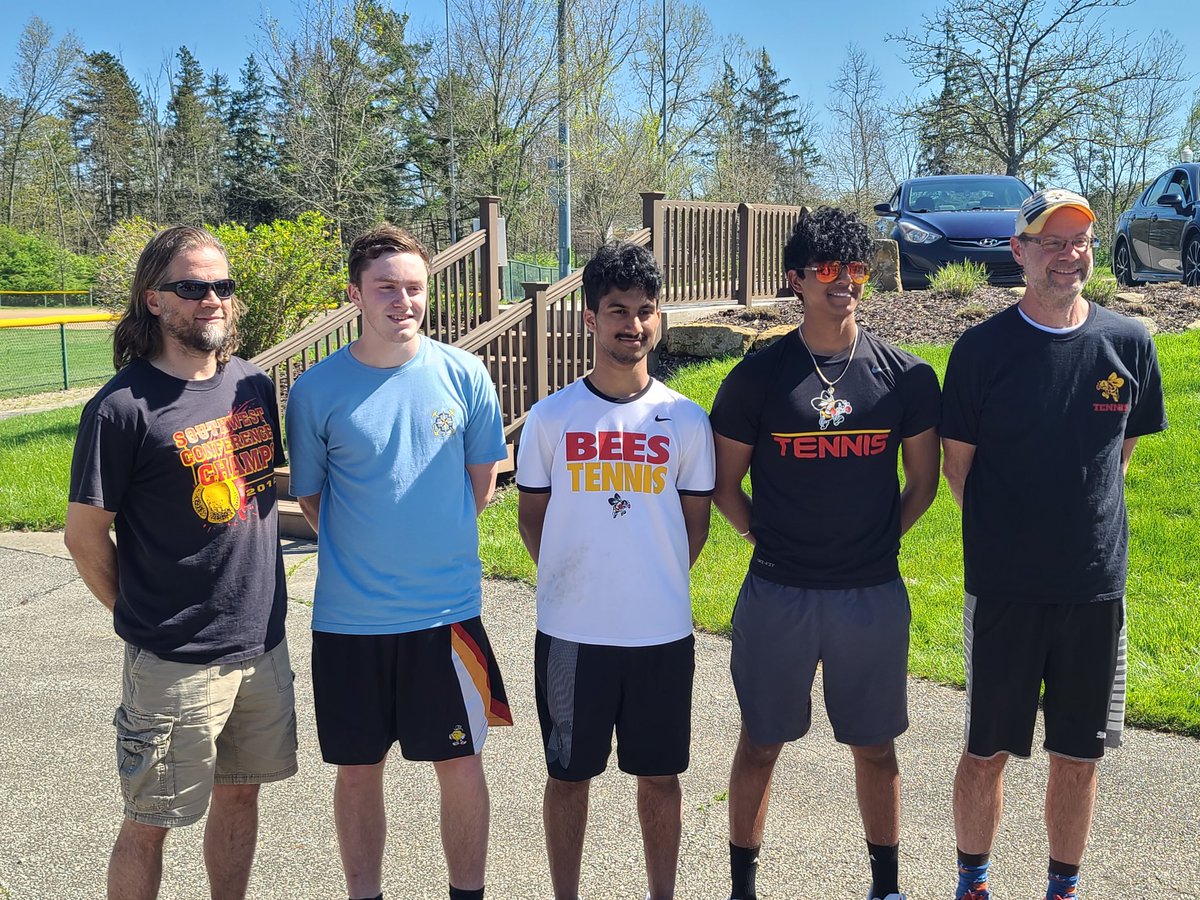 bbhathletics's tweet image. Congratulations to our Boys Tennis Seniors for all of their hard work and dedication to our Tennis Team and to BBHHS!  BEE SO VERY PROUD,  GENTLEMEN!!!