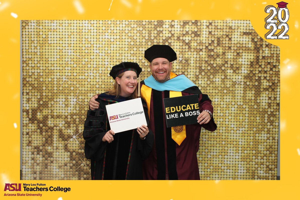 jeremycmoore's tweet photo. Educator with a different classroom! β€οΈπ¨βππ #ASUGrad #MLFTC #Classof2020 https://t.co/aFhFTIFVFJ