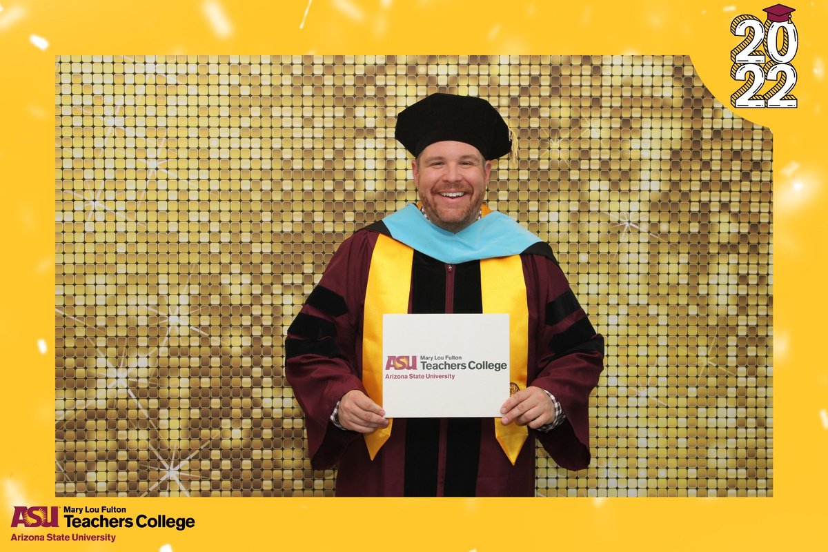 jeremycmoore's tweet photo. Educator with a different classroom! β€οΈπ¨βππ #ASUGrad #MLFTC #Classof2020 https://t.co/aFhFTIFVFJ