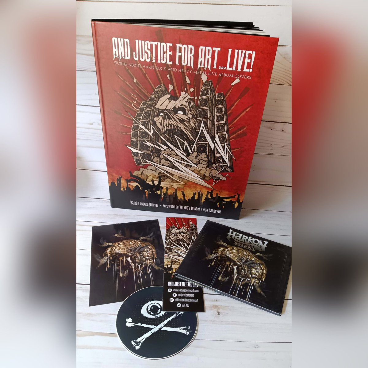 HarkonMusic's tweet photo. Did you know that each purchase of the latest book by And Justice For Art includes awesome freebies? Here you see a copy that comes with the Harkon EP "Ruins Of Gold". Don't miss that kick-ass book and head over to https://t.co/diRXLHRw05 https://t.co/uhkngwUkpv