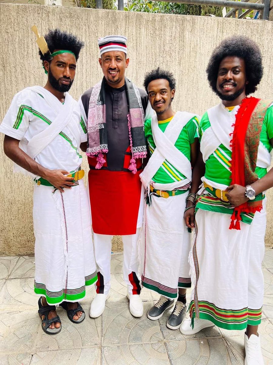 AdamAliyyiAdam's tweet photo. Attaam Jirtuu Oromoo ........??
Dhiimmi Oromoo Walloo Kan Waloodhan Hiikamuudha
Walloo Waloon Sagaalee Taneefi Miirga Ilmaan Waarqiitu Akka Kabaajamu Goodhun Kan Oromoo Hundaati
Share
Share
Share
Follow
#Yaa #ummata #kenya #oromoo ❤️🌳❤️ https://t.co/VdR5oI16m0