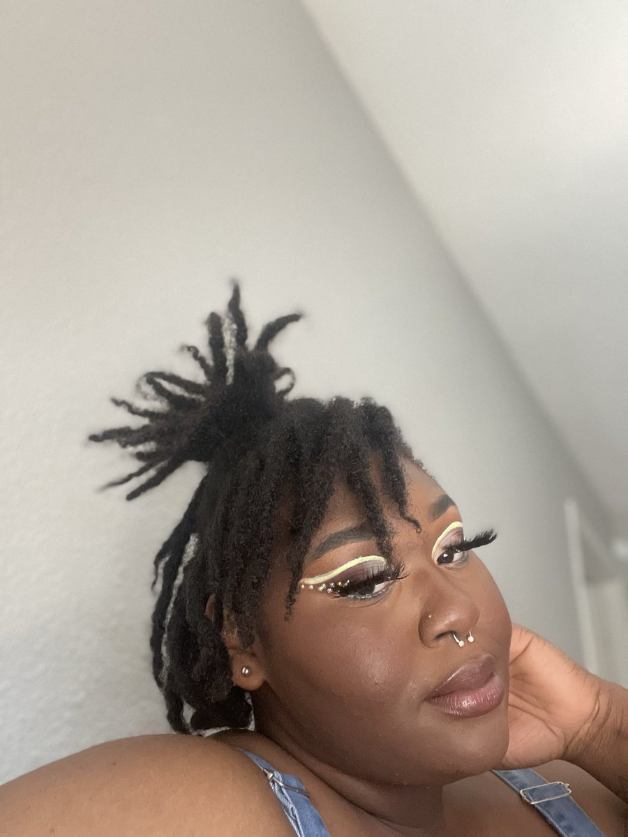 fvmous_kk's tweet photo. Hellooo guysss just showing the look 🥺💕 https://t.co/05gCMt4fai