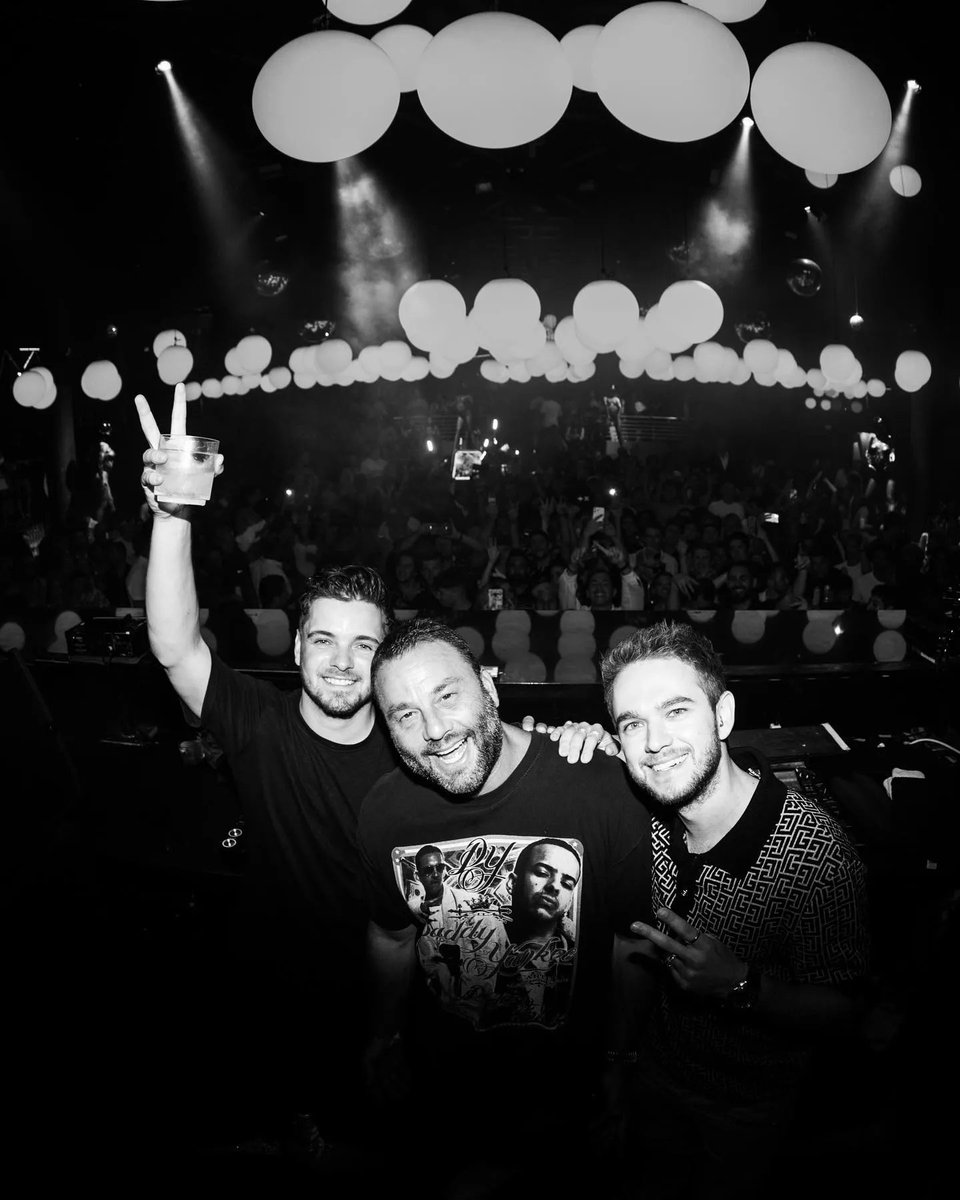 MartinGarrix's tweet photo. MIAMI I LOVE YOU! @Max33Verstappen @Zedd @drewtaggart @DaveGrutman https://t.co/vvhQDwqJGi