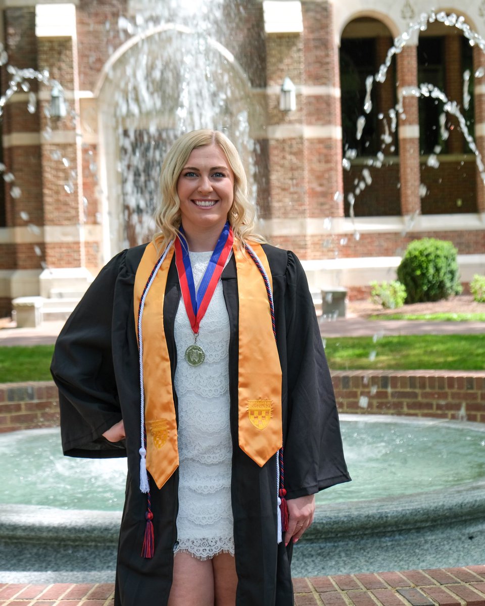 andymraz22's tweet photo. Congratulations @MrazMolly on graduating from University of Richmond Magna Cum Laude with a BS in Biology. Next journey will be attending Rutgers to study to be a Physician Assistant. I am so proud of you ❤️ https://t.co/jmHaubbKN8