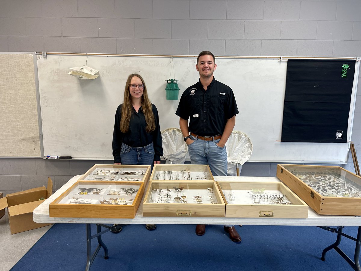 Last week me and <a href="/BugManBrett/">Brett Farmer</a> visited Madison Station Elementary to talk about #insects in #agriculture with seven wonderful kindergarten classes. The students loved looking at all of the insects! <a href="/MSU_AG/">MSU CALS/MAFES</a> #EntoDawgs