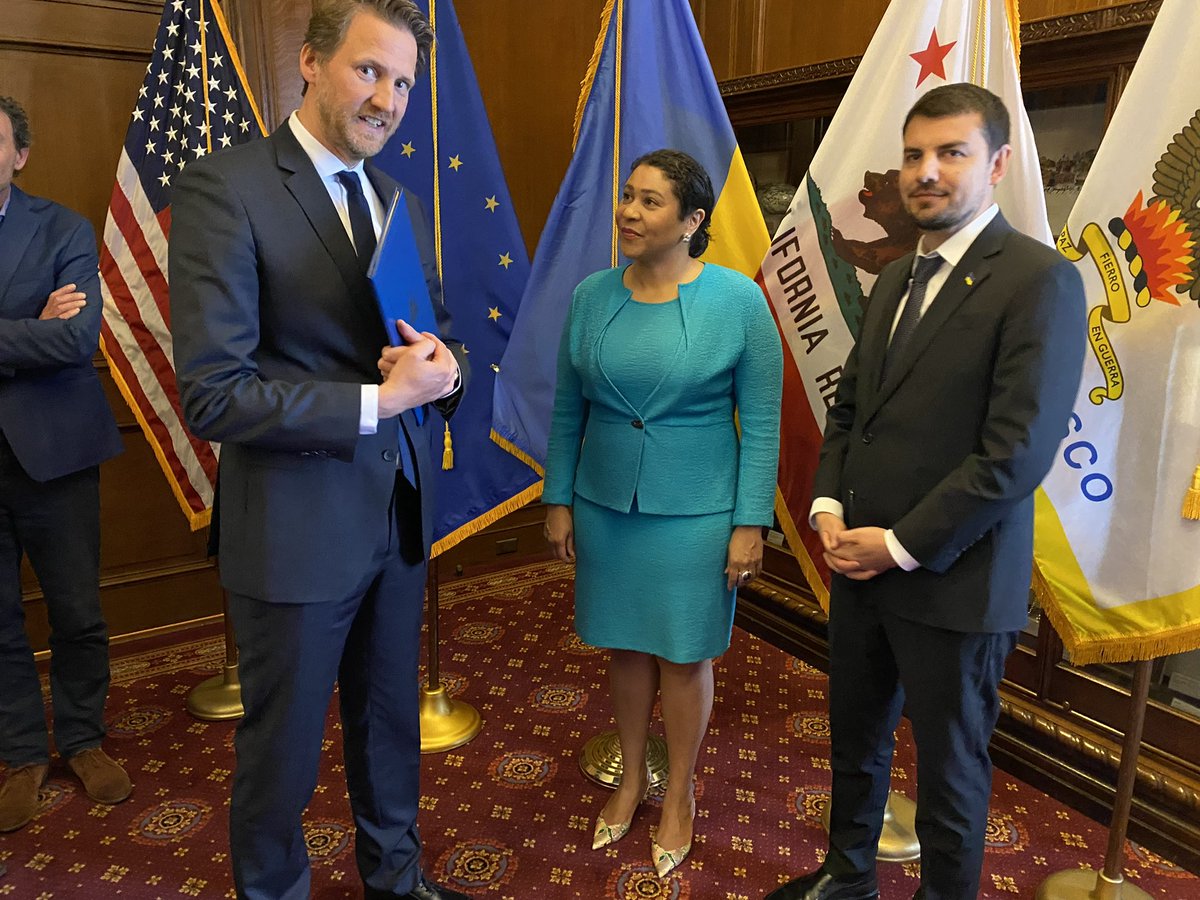 Europe-Day at San Francisco. Celebrating 72 years of European integration. A united Europe supporting our Ukrainian friends. Thank you Mayor <a href="/LondonBreed/">London Breed</a>, to <a href="/Frederic_Jung/">Frederic Jung 🇫🇷🇪🇺</a> and <a href="/dkushneruk/">Dmytro Kushneruk</a> and all EU-colleagues present. Happy Birthday, Europe! #thankyou #europeanunion 🇪🇺🇩🇪