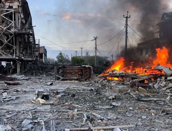 a_magazova's tweet photo. #Odesa is under attack from Russian missiles all day today..
#StopPutinNOW https://t.co/4CUoTZ2lyp