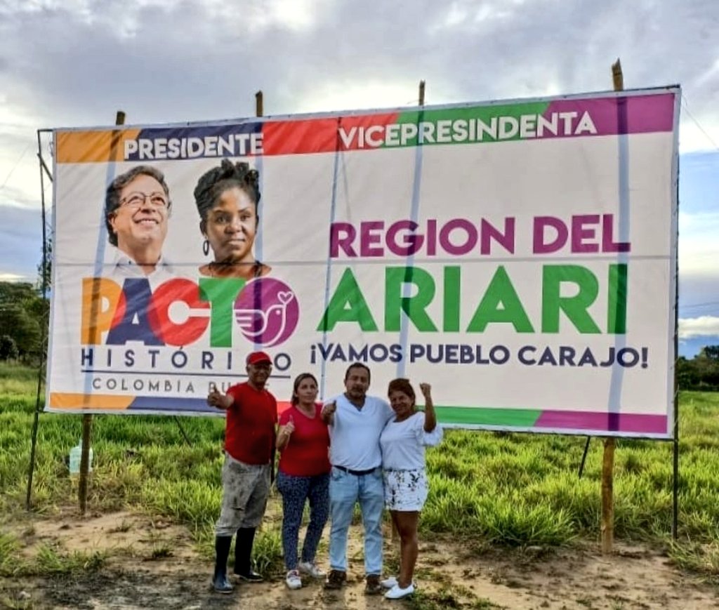 Agradezco a la comunidad de la región del Ariari, que en juntanza, con recursos propios y el esfuerzo de sus manos campesinas construyeron esta valla en apoyo a nuestra candidatura. Junto a ustedes construiremos el primer gobierno popular en Colombia. #VamosAVivirSabroso