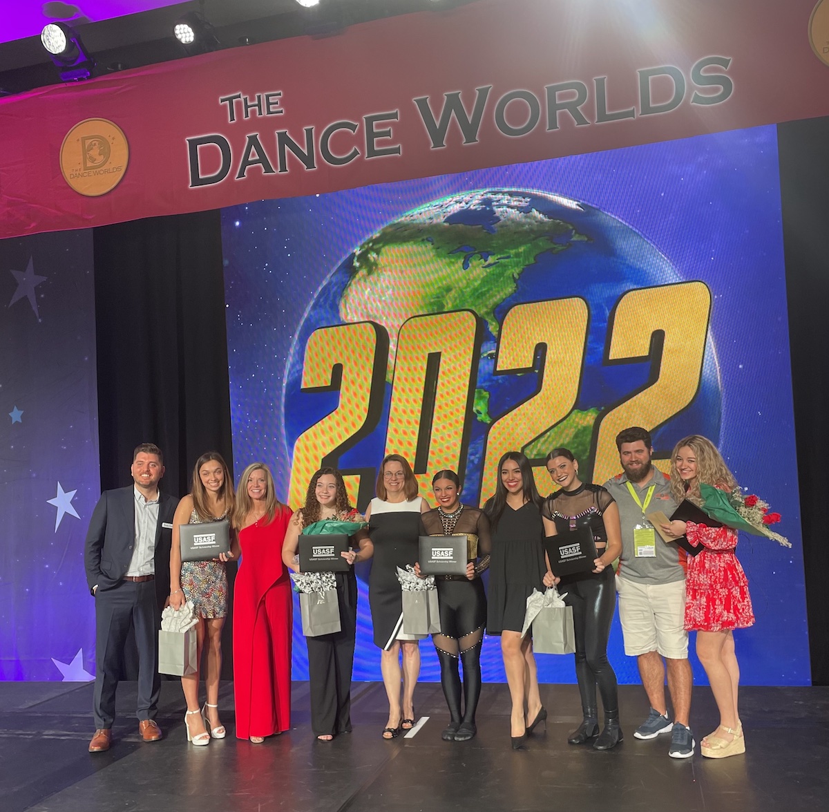 DoADoubleGood's tweet photo. Congratulations to the 2022 USASF Scholarship Winners!
Learn more about the recipients here: https://t.co/aoAcAkMxkG #wearedoublegood @USASFcheer @USASFdance https://t.co/P2Unq5tuNV