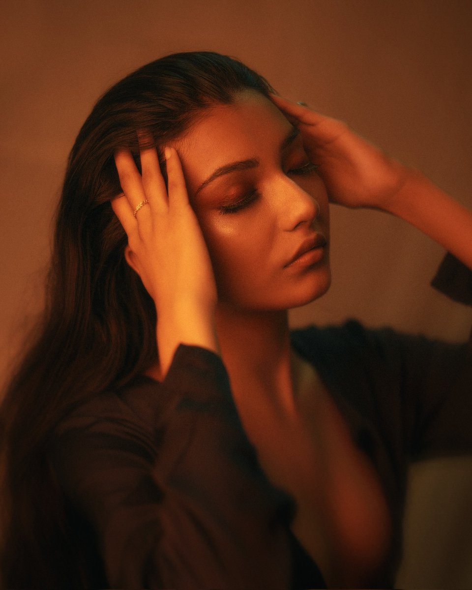 fotilo_feller's tweet photo. I'm a portrait photographer based out of India. I love to incorporate colors and expressions in my portraits to give them meaning. I've been using Photoshop since 17 years and I strive to learn new things everyday.
#portraitphotography  #Nikon #nikonphotography #NamasteyNFTblr https://t.co/N1SlaBI52g