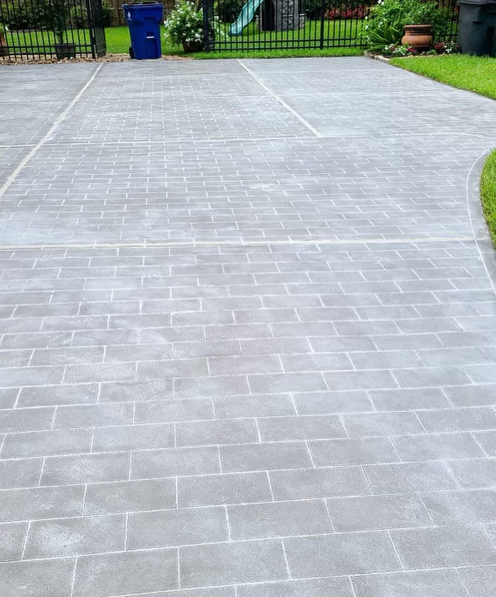 JarrodGlow's tweet photo. Just finished this beautiful driveway and sidewalk overlay with our signature product Carvestone! Let me know when you want to set up an appointment!
#AlliedOutdoorSolutions #OutdoorLiving #BuiltDifferent #patioliving #pooldecks #pools #carvestone #pergolas #concrete #patiocovers https://t.co/k1xP0pcHe3