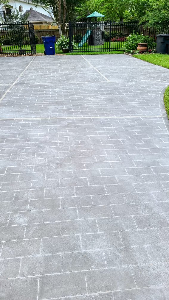 JarrodGlow's tweet photo. Just finished this beautiful driveway and sidewalk overlay with our signature product Carvestone! Let me know when you want to set up an appointment!
#AlliedOutdoorSolutions #OutdoorLiving #BuiltDifferent #patioliving #pooldecks #pools #carvestone #pergolas #concrete #patiocovers https://t.co/k1xP0pcHe3