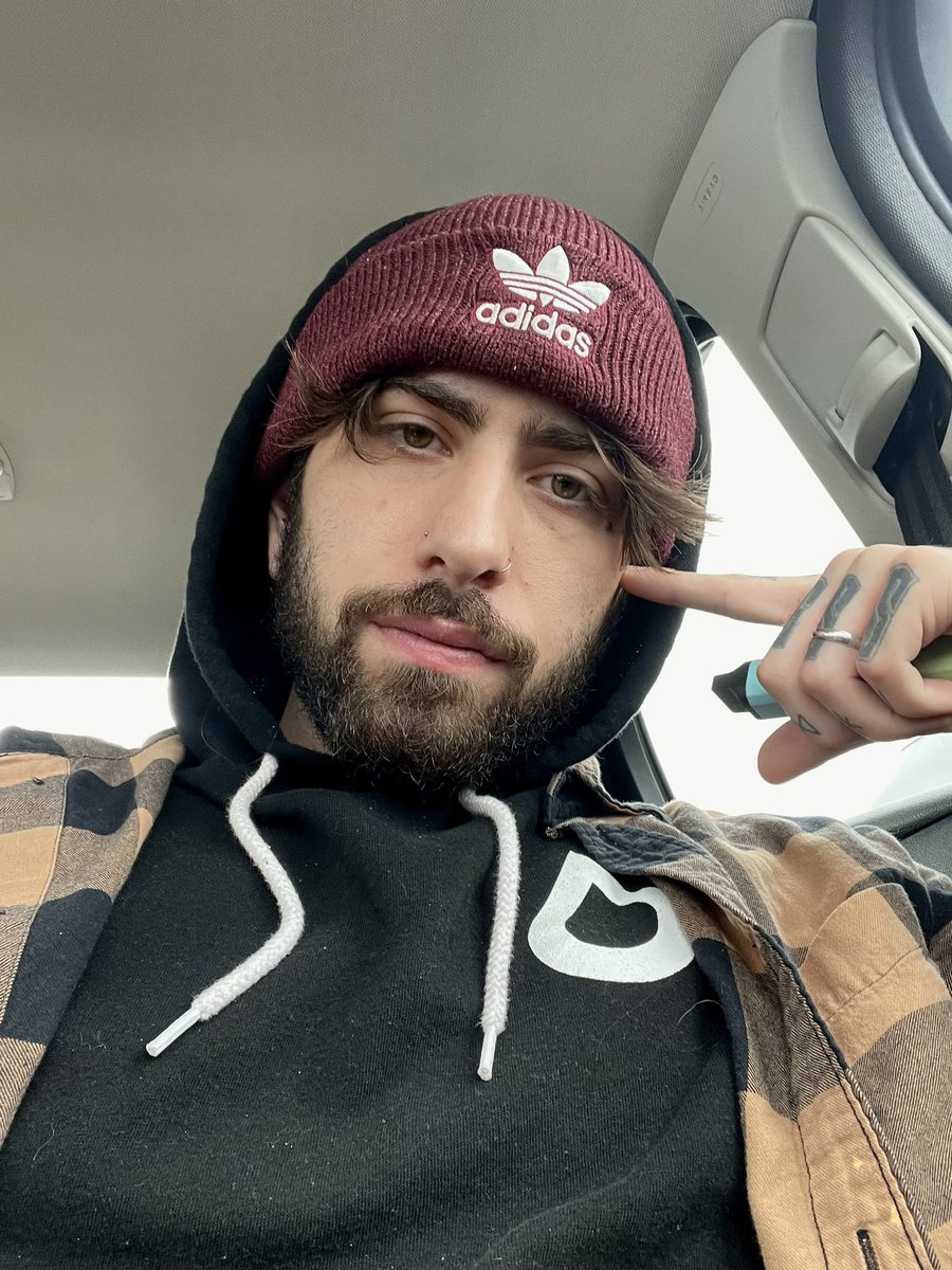 noahnexa's tweet photo. Super stoked on the content @Junexaband has been working on. Even more excited to reveal it all!
Also peep that Young Medicine hoodie👀
#metalcore #music #artist #musician #vocals #vocalist #junexa #band https://t.co/DAbC4BmKyj