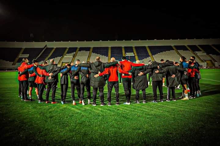 itzamiraa18's tweet photo. اقفي بينا وبين هدفنا وأخرلنا ساعتك هنوصل ف المعاد ونحتفل داخل ملاعبك
#StopCafCorruption https://t.co/pLHzoRBqdE