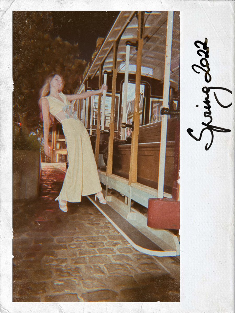Mackenziebabexx's tweet photo. “i’m totally buggin’” my spring collection 💗 https://t.co/MUj5e3k992