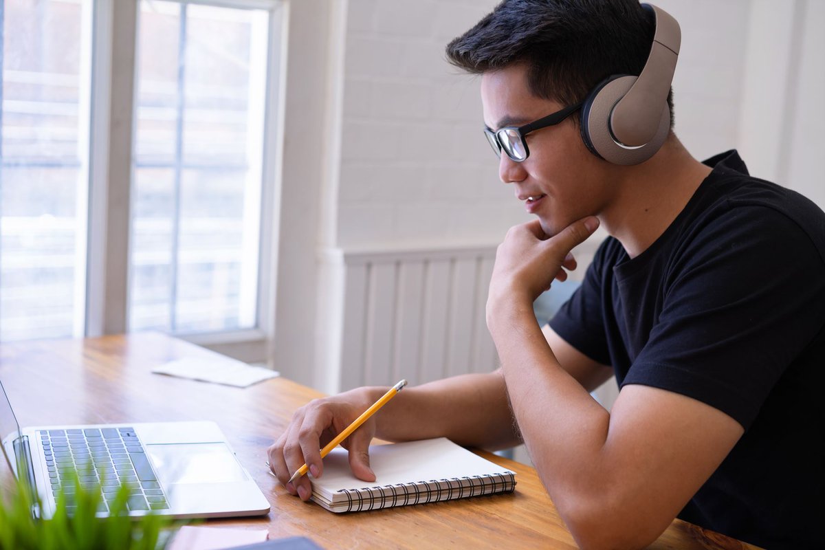 AcademyatWGU's tweet photo. #Studentsuccess is always the primary “ROI" but ensuring long-term success beyond a learner's college years starts with cultivating a #thrivingmindset. 

https://t.co/BHmrOc8vx4 https://t.co/pmGUA9SHMo