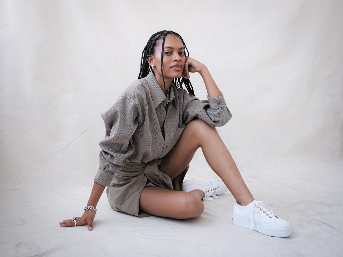 SupergaUSA's tweet photo. Annahstasia keeping things casual in 2750. The rose gold eyelets upgrades any look 😎 

Click the link to shop #superga https://t.co/RsHjaE4Rzv https://t.co/R1nFiNPB8M