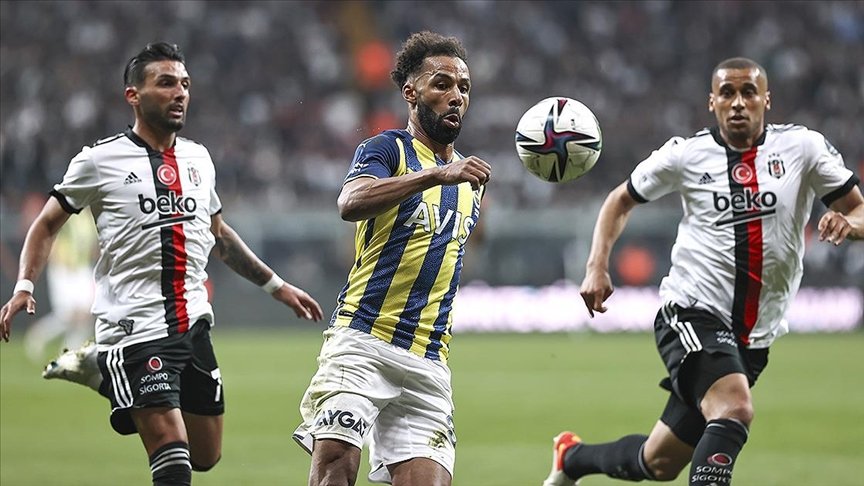 tiebreakrb's tweet photo. BAYRAM ARASINDAN ÇOK HIZLI DÖNÜYORUZ!

👔 Trabzonspor'un şampiyonluğu
👔 Beşiktaş-Fenerbahçe derbisi
👔 Efsane Man. City - Real Madrid maçı
👔 Liverpool'un final yürüyüşü

Bizi dinleyebileceğiniz adresler:
📻 96.6 (Ankara)
💻 https://t.co/25bJj5T2wO
📱PowerApp https://t.co/2xk4mfH7SA