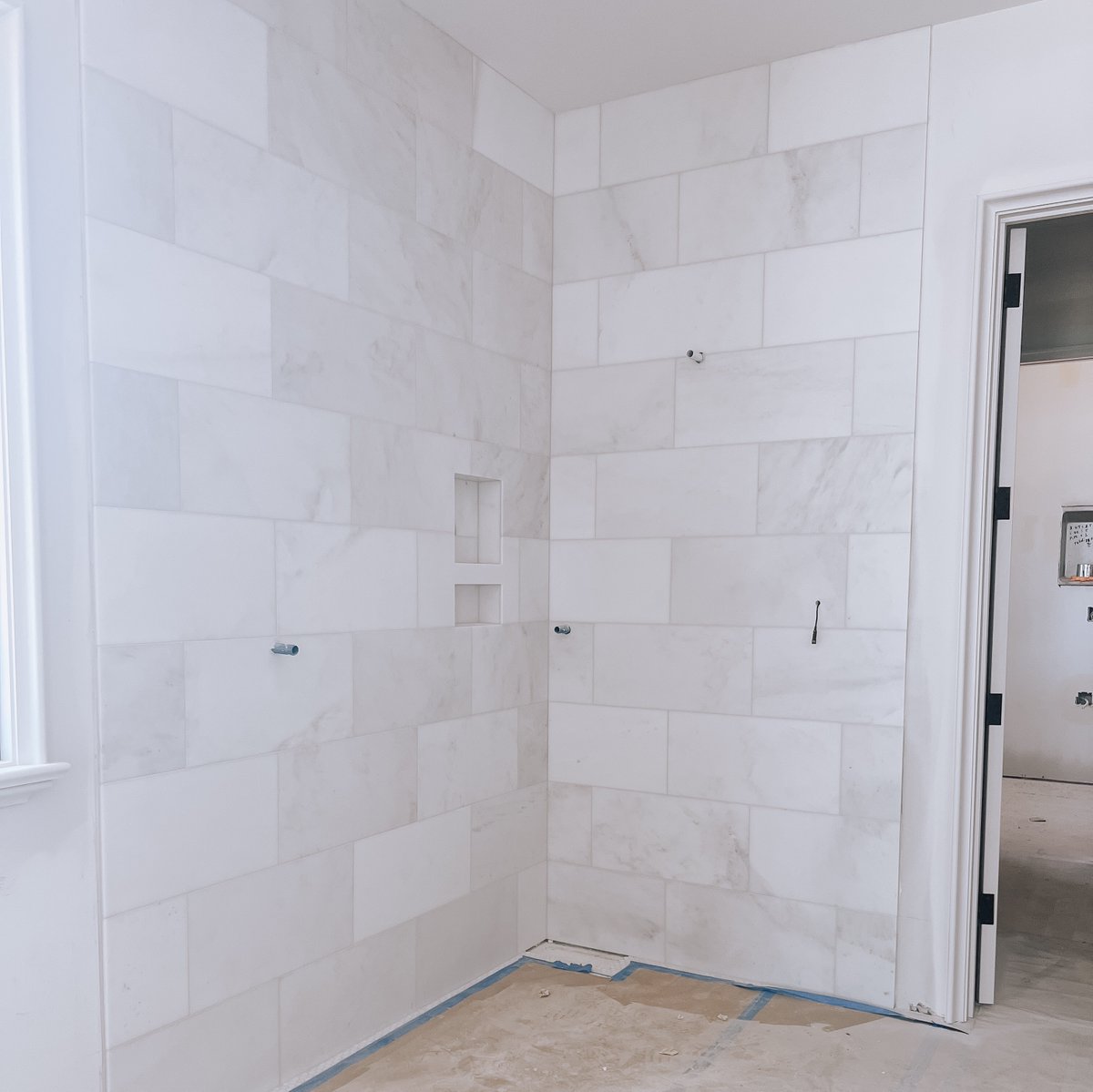 MyVerdeHomes's tweet photo. This tile is what dreams are  made of 🙌🏼

Listing Agent: @minavazeen 
Interior Design: @susanhilldesign 
Architectural Design: @frusteriodesign https://t.co/DaTAXm8hu6