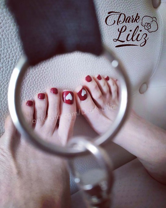 The chains of the heart 🖤 https://t.co/wEs1v29IyB https://t.co/5x2ibyvC9I 💋💋 #toes #toeslovers  #JohnnyDeppIsInnocent<a href="/tag/sexy"class="tags"><span>#sexy</span></a><a href="/tag/feetlovers"class="tags"><span>#feetlovers</span></a><a href="/tag/toes"class="tags"><span>#toes</span></a><a href="/tag/barefeet"class="tags"><span>#barefeet</span></a><a href="/tag/johnnydepp"class="tags"><span>#johnnydepp</span></a>