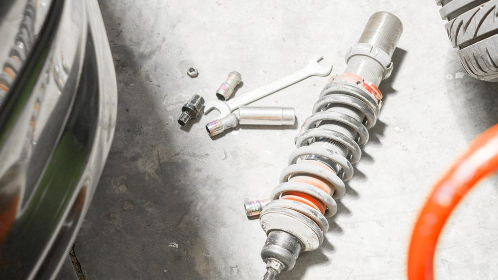 kenstrans's tweet photo. #Shocks &amp; #struts keep your #vehicle balanced/connected to the road when driving. 🛣⚖️

Learn Ken's key facts about these integral parts of your vehicle's #suspension system + key indicators of when they need to be replaced: https://t.co/1xZDk8twnR 🚘👨‍🔧

#autorepair #frederickmd https://t.co/Ity5Tgu4Wj