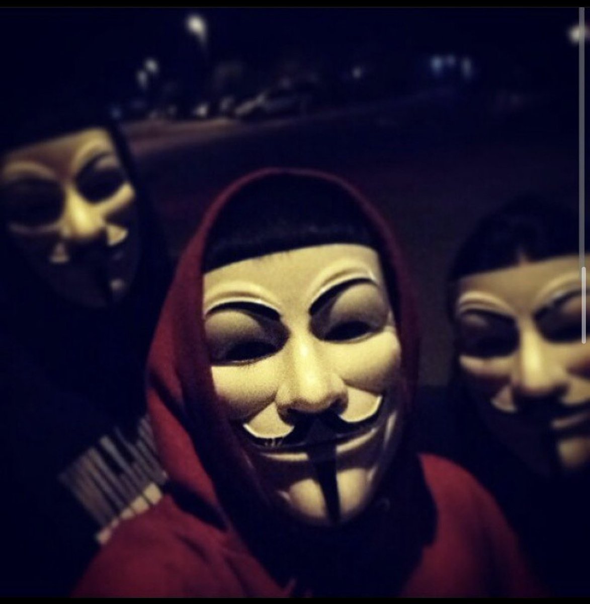 SillaK19's tweet photo. From that (2014) to THHISSS (2022)😈 with my brothers ! @lucid_views @petefilmz 🙏🏼 https://t.co/Aw5eDAu37P
