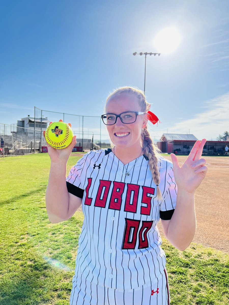 Mamatried4's tweet photo. So proud of you @_jodiebeth Way to Finish 🐺 #SRSU🥎 https://t.co/JWS5M5AwTK