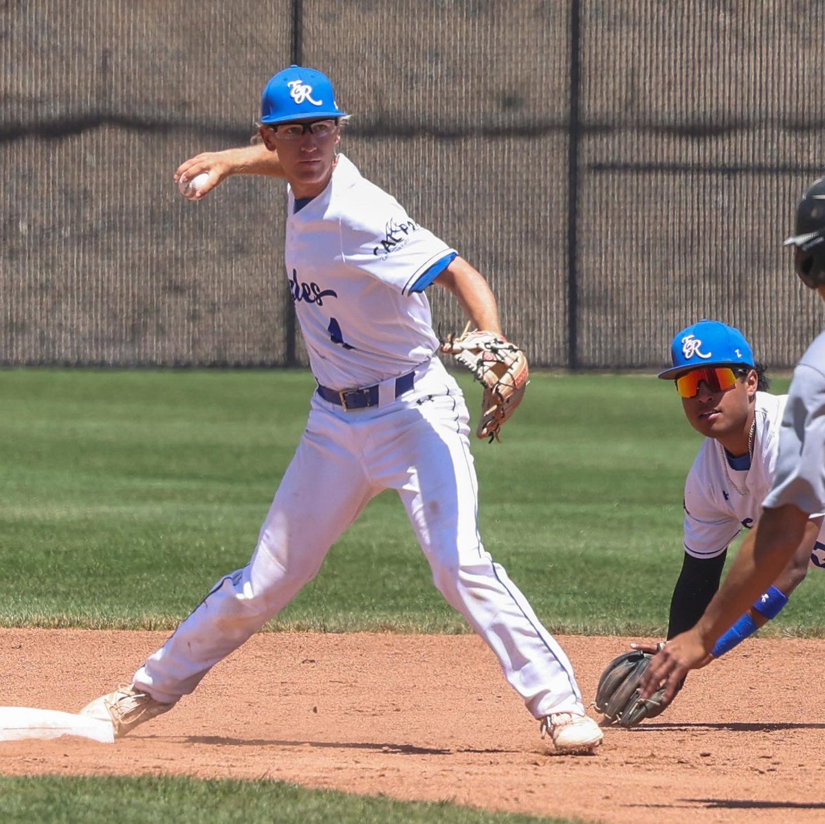 erau_baseball's tweet photo. Good Player
#onerope #moveforward @erau_eagles @ERAUPrescott https://t.co/AI47KPAQAl