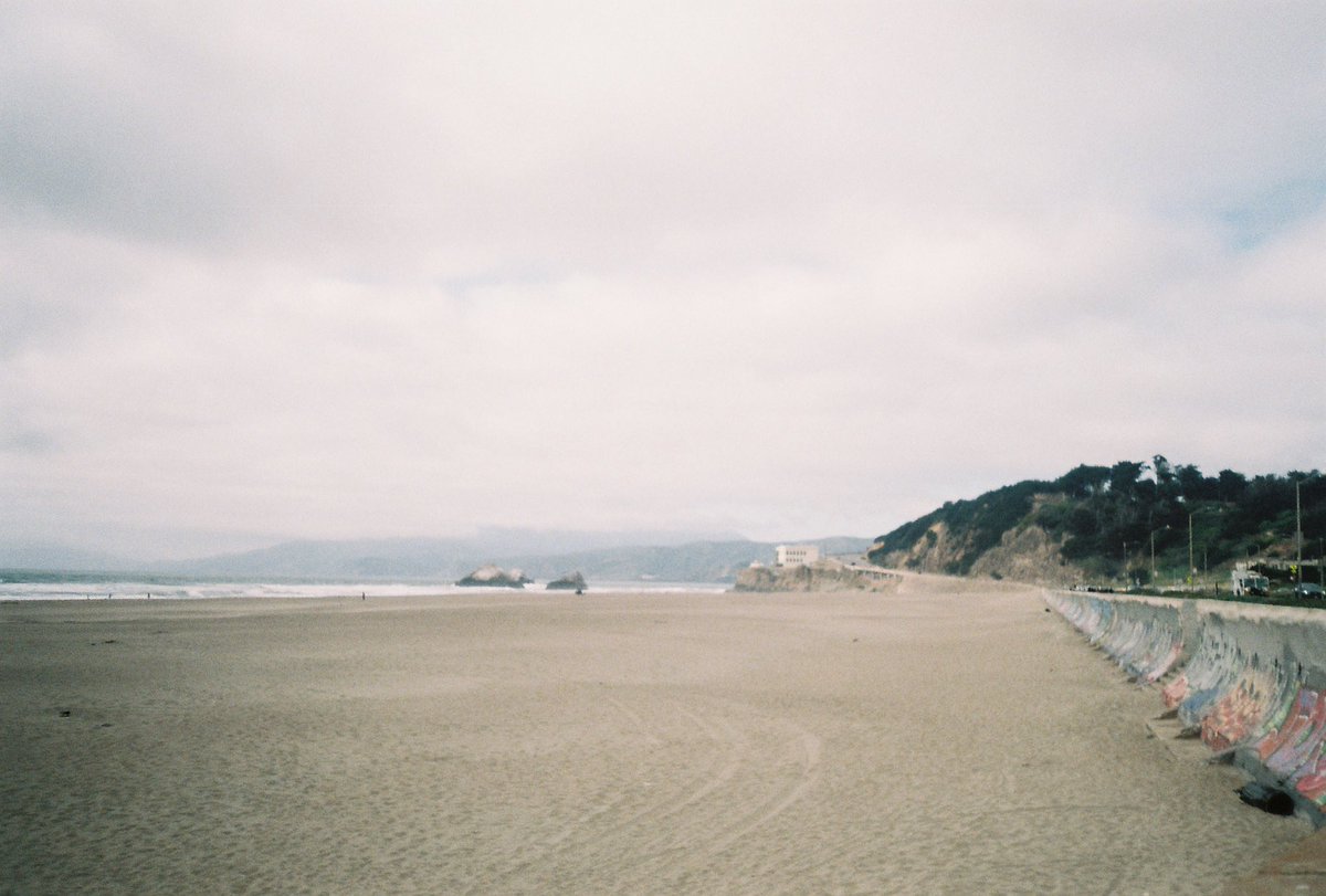 PhotographyPoff's tweet photo. Different California beaches / Blacks Beach - San Diego / Ocean Beach - San Francisco / Venice Beach - LA x2 https://t.co/RkrAMFM4Y5