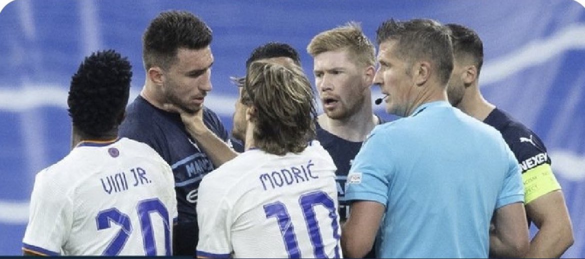 Jay_Pre's tweet photo. @MisterHasselhof @RorySmith Casemiro will never change his approach under any circumstance. Skewed version of reality much? https://t.co/WoM3kVsAhg