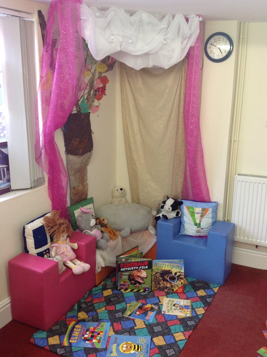 club_shrub's tweet image. New in Shrubs...☀️🍃🐑📚🧸💕 Miss S and Mrs B x @TheShrubberySch #AfterSchoolClub #ReadingArea #SpringDisplay