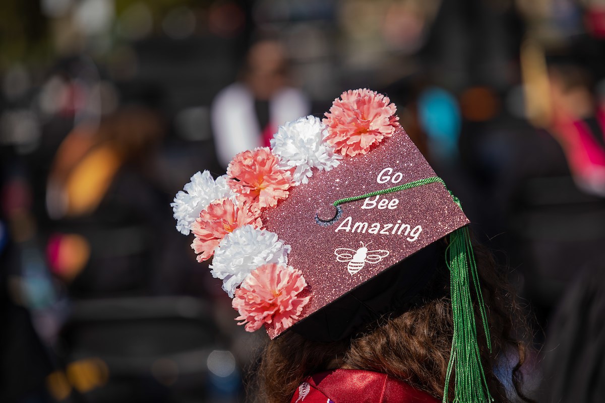 IUSouthBend's tweet photo. ππGraduating Titans, show off your creativity for a chance to win big prizes by entering IU's annual grad cap decorating contest! Tag your photo with #IUgradcap22 AND our official campus grad hashtag: #IUSBGrad22. Entries accepted until May 15. Details: https://t.co/sp0Z6spFVs https://t.co/DX9FXkZXtU