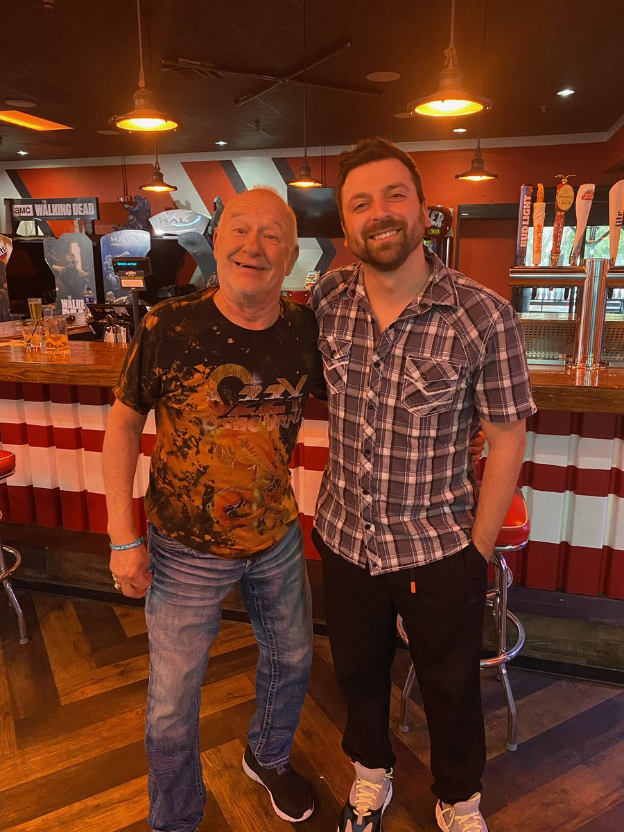 Thank you <a href="/chris_manzo/">Chris Manzo</a> for coming to the <a href="/PBATour/">PBA Tour</a> Playoffs. It was a pleasure to chat and have you be apart of the playoff experience. Hope you enjoyed the show 😎. Guppy is now the flyest in the bowl