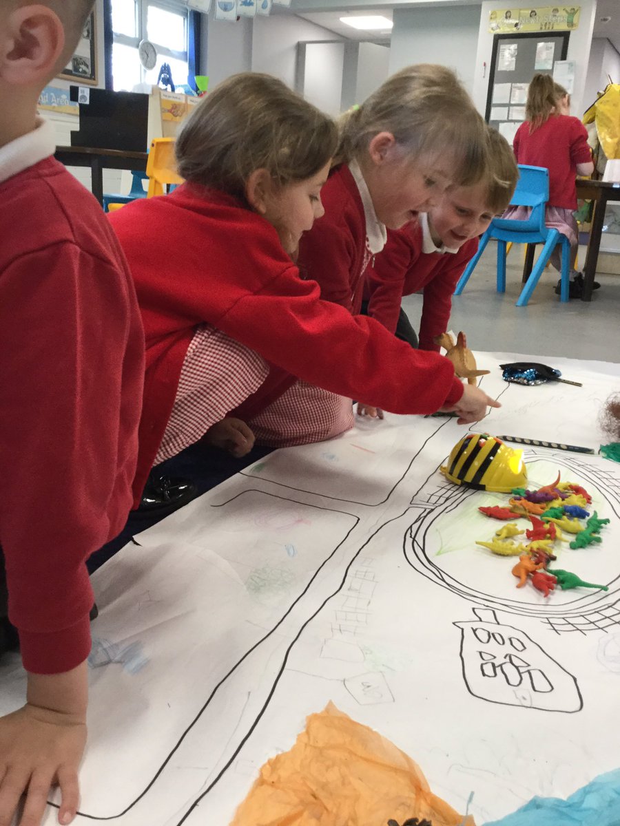 MD_Class1's tweet photo. Team Reception worked in small groups today designing a dinosaur park. They worked together to decide on what the dinosaur needed and where best to place the enclosures. Then they programmed the bee bots to the different areas of the park! @MD_MrsThompson #MDComputing #MDDT https://t.co/A3Hbi3hs88