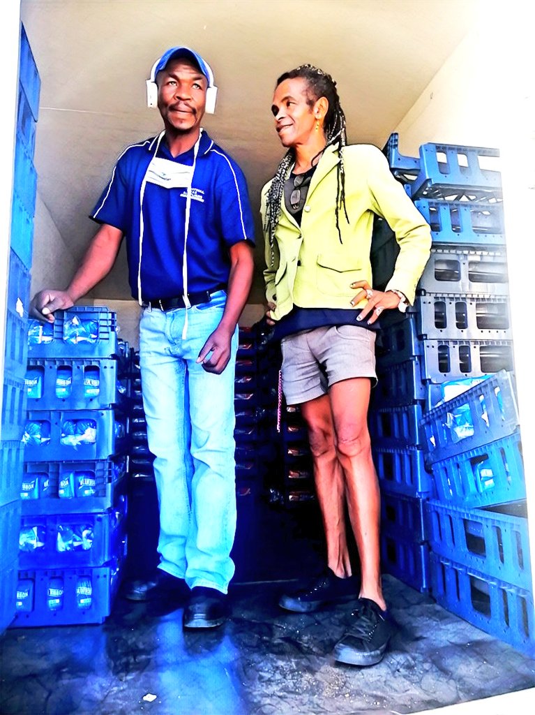 SoliPhilander's tweet photo. Whistling is a survival-skill
#BlueRibbonBread
#SpringfieldMatters https://t.co/bD8a5kT2Rd
