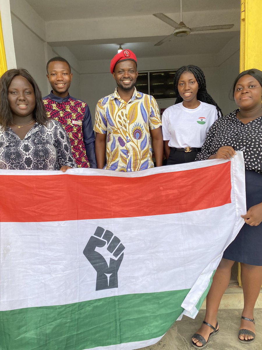 OsmanSadiq7's tweet photo. Today, Monday May 9, 2022, Myself, the running mate Ms. Emmanuella Eshun and other executives of the Democratic Socialist Party paid courtesy calls on Chamber of Petroleum Consumers (COPEC) and the Economic Fighters League (EFL). https://t.co/ecwTPWjJsM