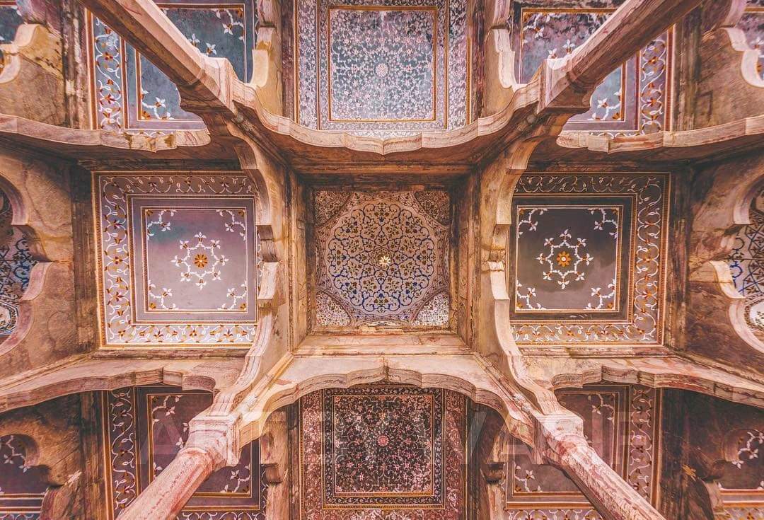 Paktourntravel's tweet photo. A Mughal era marvel, Chiniot's Shahi Mosque reflects all the salient features of Muslim architecture. The mosque incorporates traditional architecture and #Chinioti wood work which is still famous now. https://t.co/FnDpZRtUcl