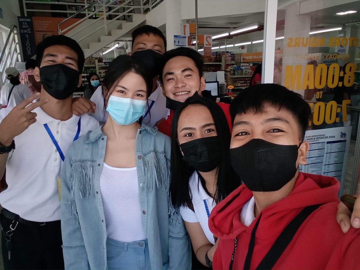 GAMORAYOURKARMA's tweet photo. Miss #KissesDelavin, groupie with fanboys and fan girl :) Thank you 🤍

Pakaganda nmn @KissesDelavin , hindi man lang nahaggard kakapila sa initan kanina.. 🥰🤍💚

#Kissables lubusin at namnamin ang ayuda ngayon dahil d natin alam when ulit ito hehehe sana happy kayo 🥰

©️ https://t.co/G7ZqkiYneJ