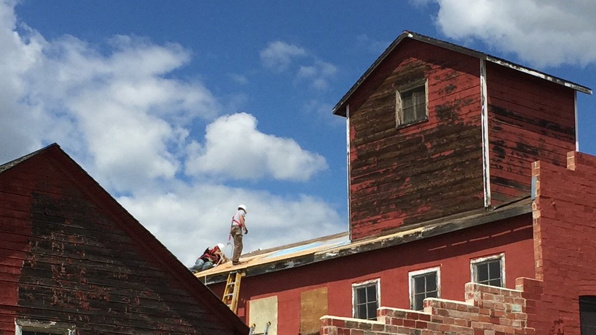 We're hiring @ Medalta! ☀️ Do you love spending time outdoors in the summer and playing a key role in maintaining Canadian heritage?

Learn more about the Summer Maintenance Associate positions here 👉 bit.ly/3yoXlHT

#workatmedalta #summerjobs